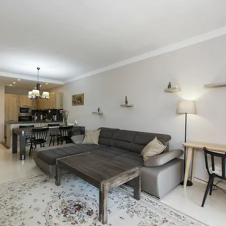 Perfect Location Between Golf And
